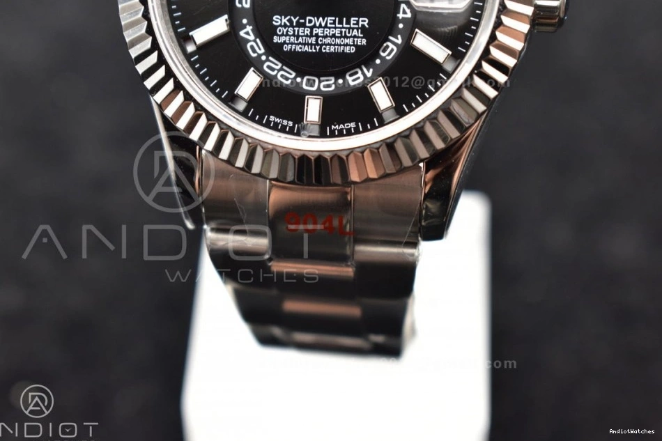 SS Skydweller Best Edition A23J Bracelet 1112 TWF Black on Snug Dial SS 0817